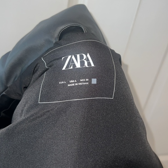 Zara puffer faux vest women’s - Picture 6 of 8